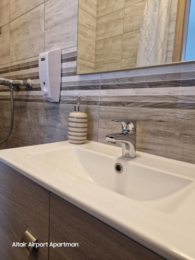 Altair Airport Apartman Vecsés Eksteriør billede
